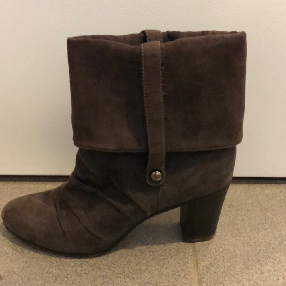 Kathy Van Zeeland faux suede adjustable boots